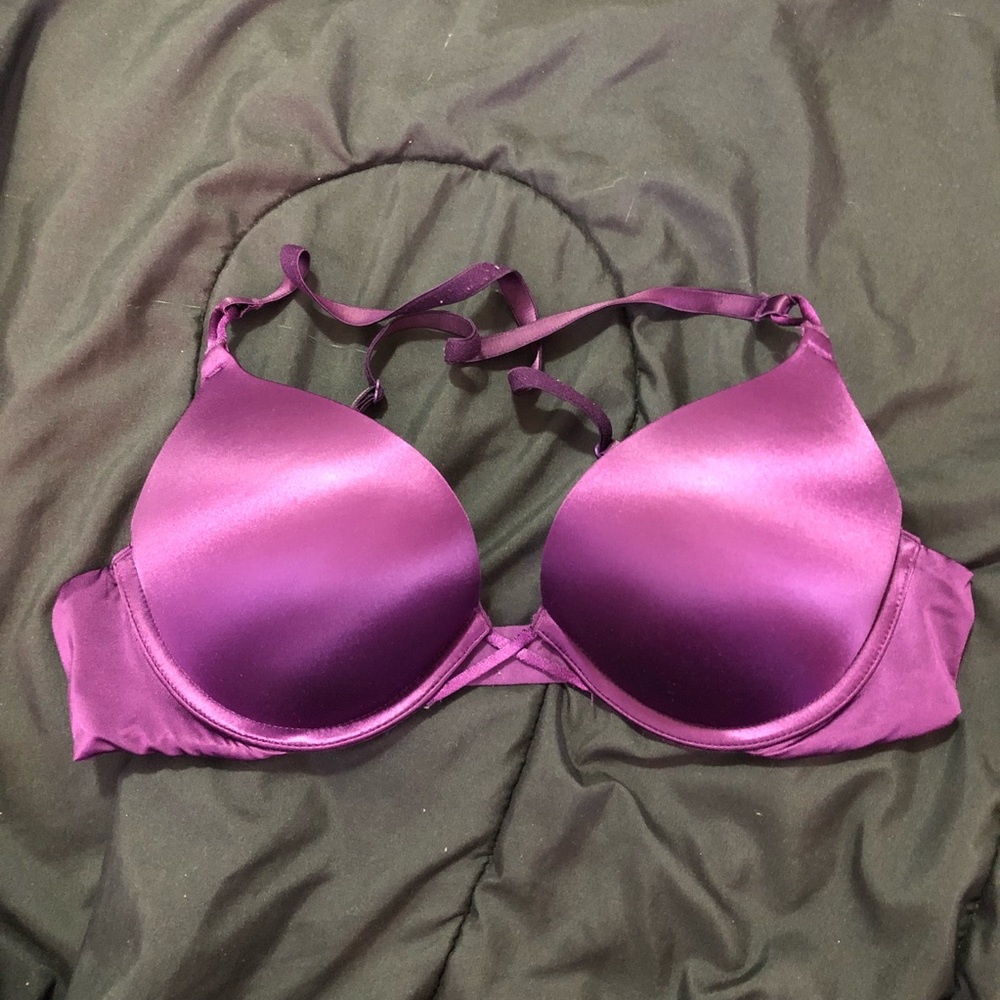 Victoria’s Secret bombshell bra